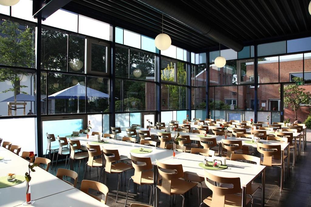 Haus Venusberg Jugendbildungsstaette Bonn Hotel Luaran gambar